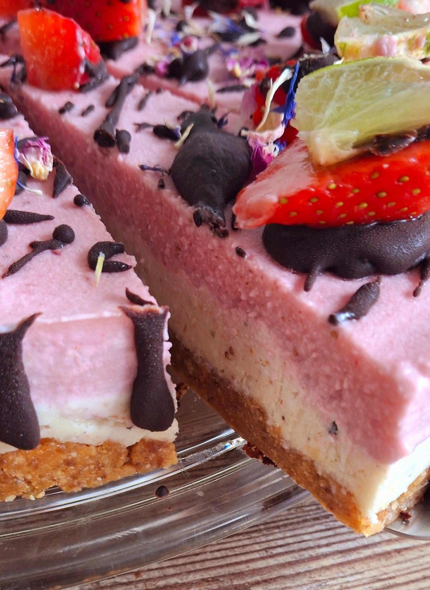 Erdbeer-Kokos-Mandel-Torte